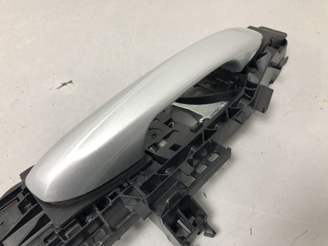 MERCEDES A0997601659 Ручка двери передней наружная правая в наличии Каменское