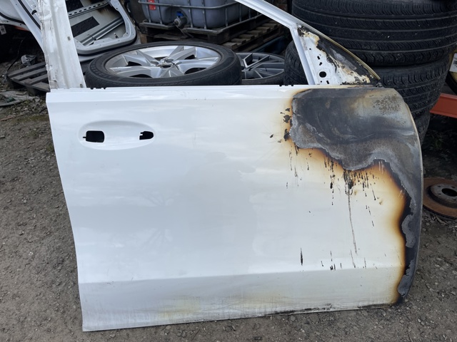Пассажирская передняя дверь A1677200600 MERCEDES