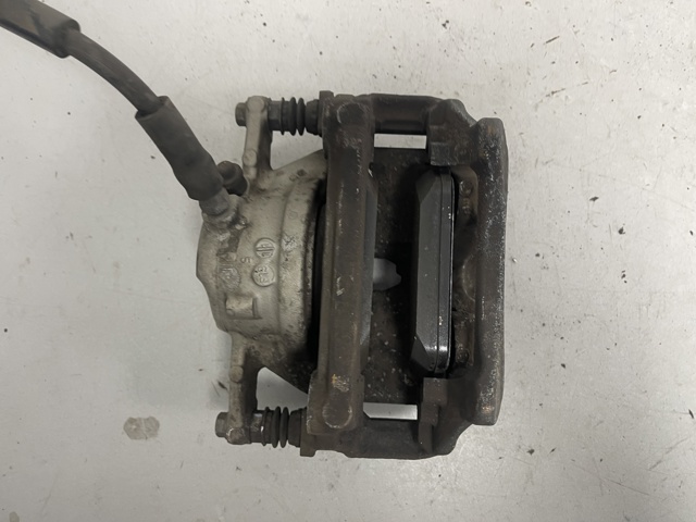 A2054210181 MERCEDES Суппорт тормозной передний левый купить в Винница
