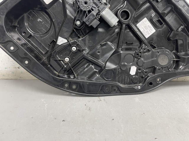 A2057308004 MERCEDES Механизм стеклоподъемника двери задней правой купить в Кривой Рог