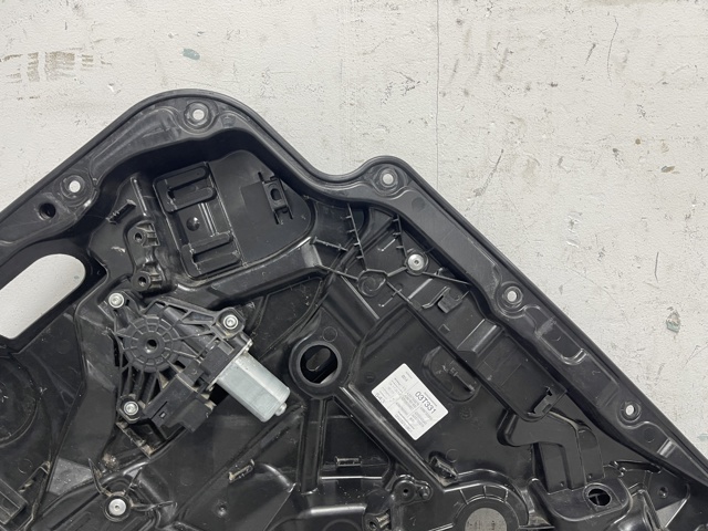 A2057308004 MERCEDES Механизм стеклоподъемника двери задней правой купить в Кривой Рог