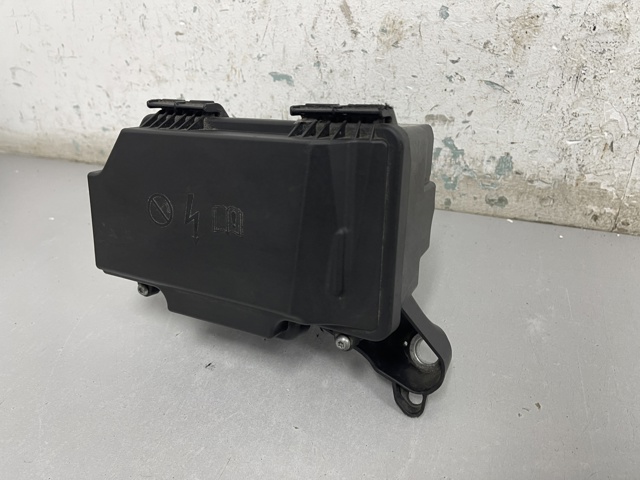 A2135400024 MERCEDES Корпус блока предохранителей купить в Кривой Рог