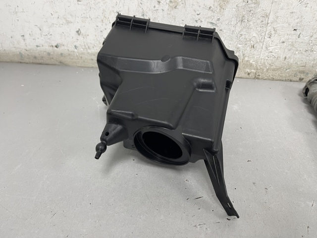 MERCEDES A2135400024 Корпус блока предохранителей в наличии Полтава