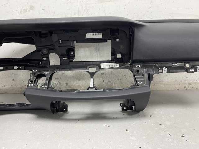 Передняя панель A2136809404 MERCEDES