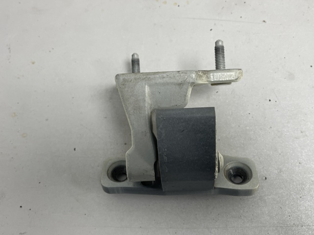 A2137201110 MERCEDES Петля двери передней левой купить в Чернигов