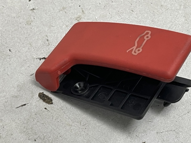 Ручка открывания капота A2138800402 MERCEDES