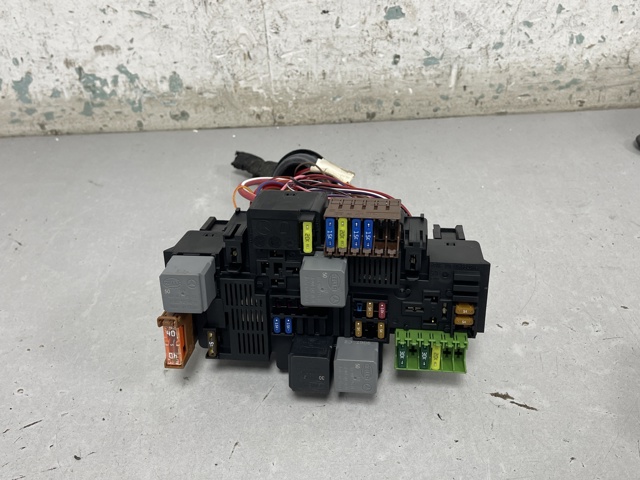 2139065706 MERCEDES Блок предохранителей купить в Львов