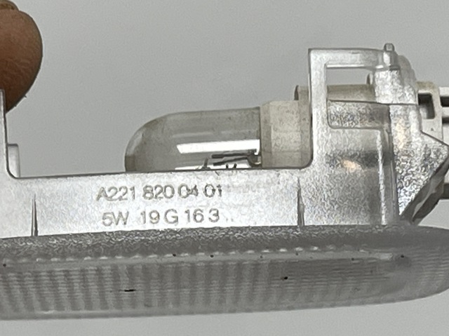 A2218200401 MERCEDES Плафон салона купить в Запорожье