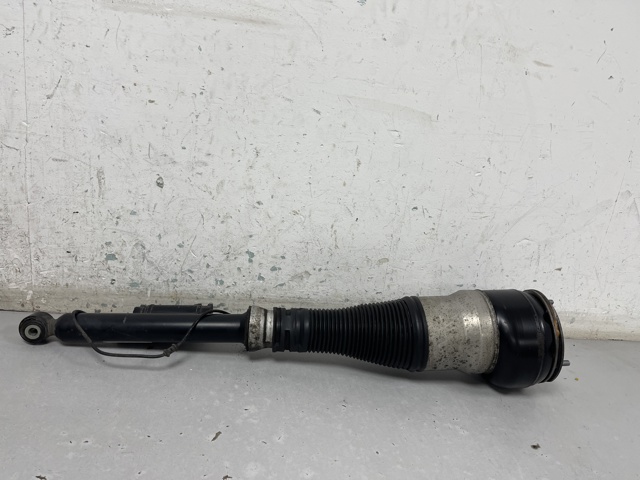 A2223205901 MERCEDES Амортизатор задний левый купить в Украина