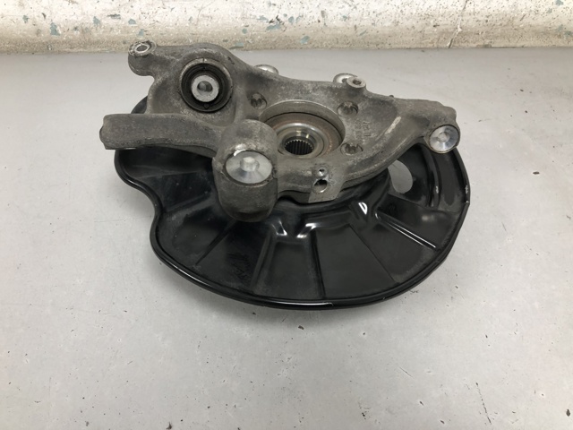 Кулак поворотный левый A2223500941 MERCEDES