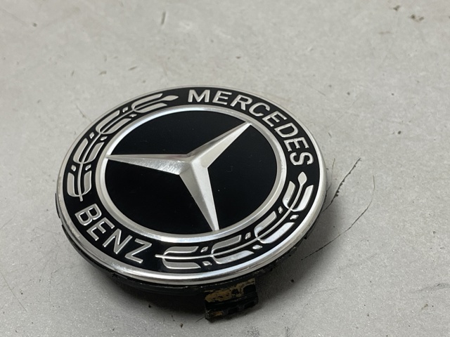 MERCEDES A2224002100 Колпак колесного диска в наличии Ровно