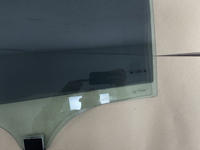 Стекло заднее левое A2227300918 MERCEDES