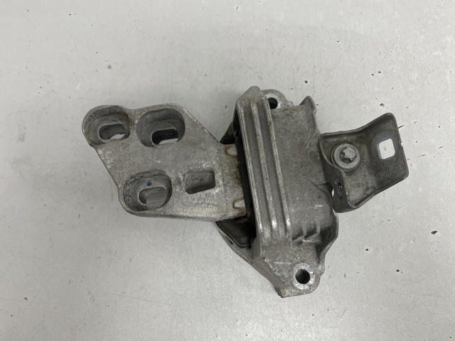 A2462400617 MERCEDES Левая подушка двигателя купить в Одесса