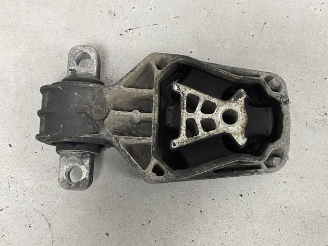 Подушка двигателя A2462401209 MERCEDES