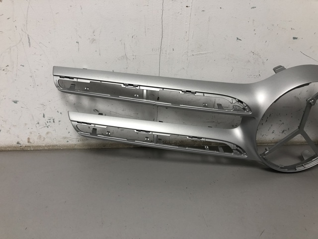 MERCEDES A2538882300 Решетка радиатора в наличии Львов