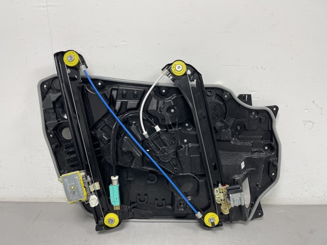 MERCEDES A2957200200 в наличии Днепр
