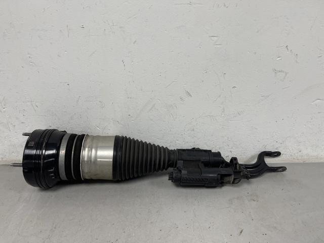 A2973205501 MERCEDES Амортизатор передний левый купить в Винница