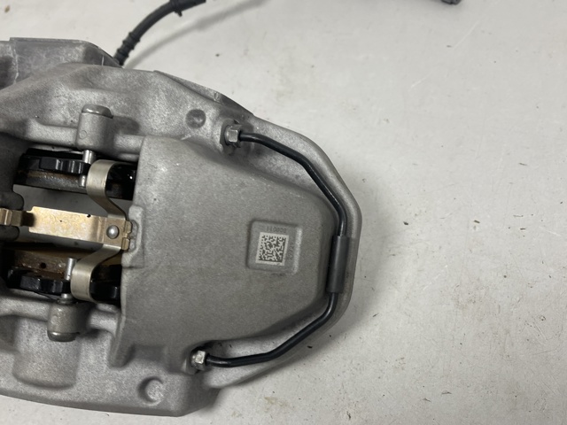 A2974214500 MERCEDES Суппорт тормозной передний левый купить в Киев