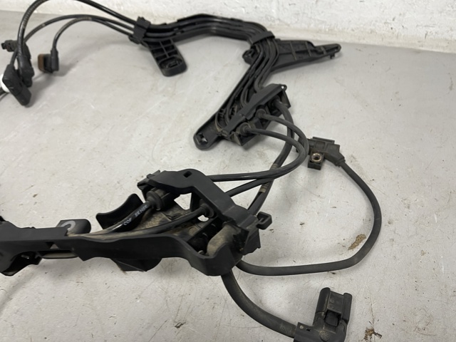 MERCEDES A2975401204 в наличии Черновцы