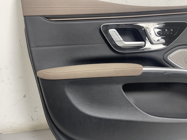 MERCEDES A29772003039H15 Обшивка (облицовка) внутренняя двери передней левой в наличии Сумы