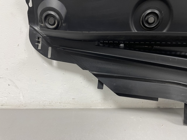 Водосток лобового стекла, жабо A2978301503 MERCEDES
