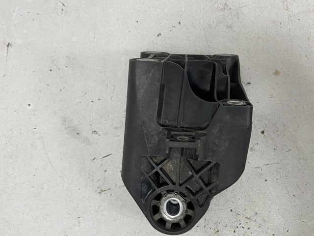 A6542232200 MERCEDES Кронштейн подушки (опоры) двигателя левой купить в Павлоград