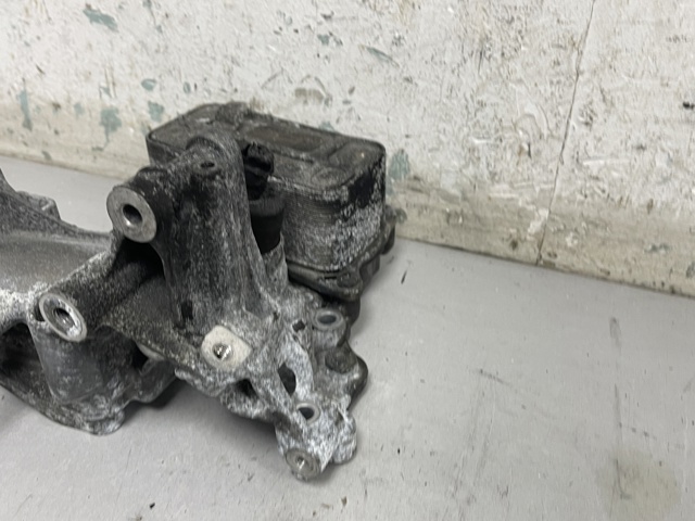 Корпус маслофильтра A6561801100 MERCEDES