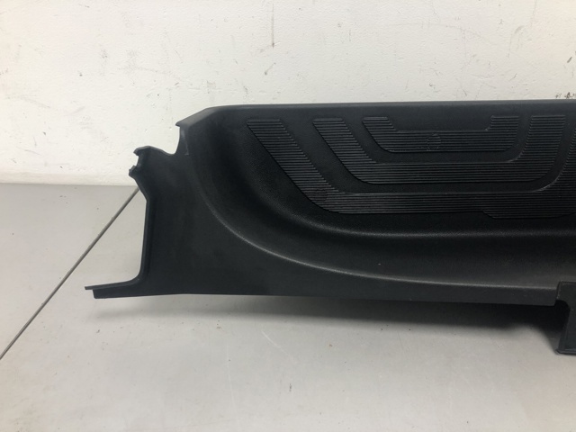 MERCEDES A9106860100 Подножка левая в наличии Николаев