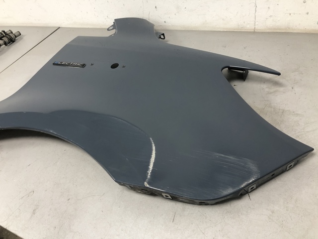 Боковая часть передняя правая A9108810100 MERCEDES