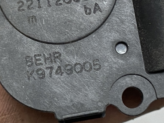 K9749005 VAG Привод заслонки печки купить в Чернигов