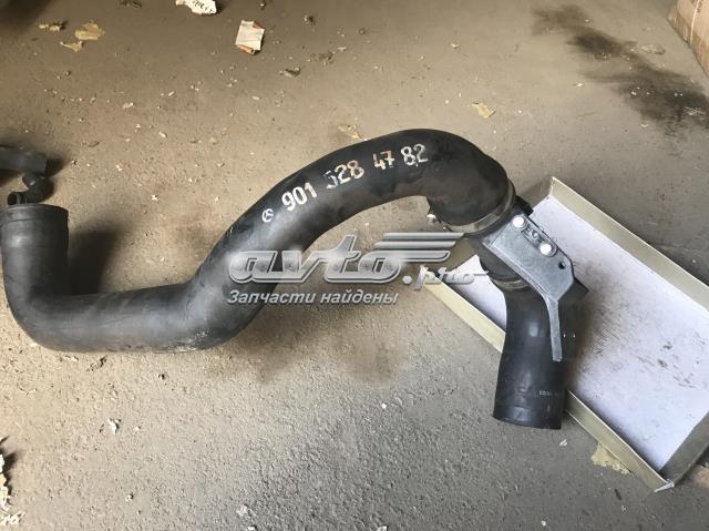 MERCEDES 9015284782 Патрубок интеркулера в наличии Полтава