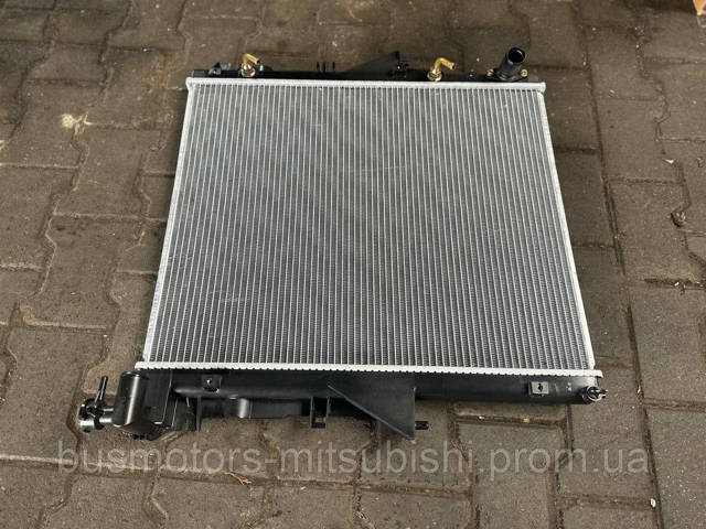 1350A809 Радиатор охлаждения двигателя купить Ровно