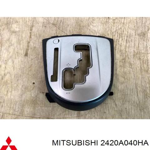 Накладка консоли рычага переключения передач АКПП 2420A040HA MITSUBISHI