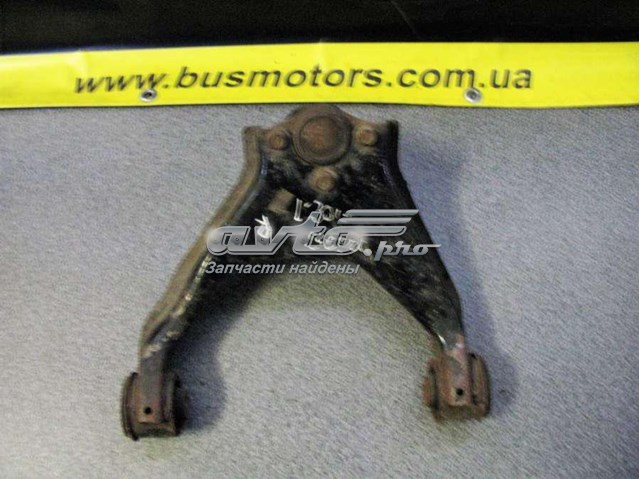 Рычаг передней подвески верхний, правый Mitsubishi L 200 4