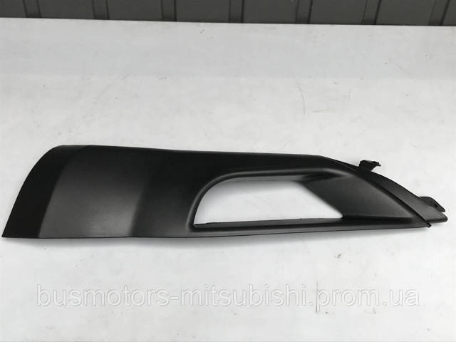 Накладка бампера переднего, левая 6400A469 MITSUBISHI
