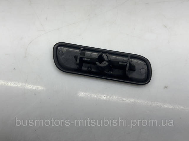 MITSUBISHI 8264A027XA Накладка форсунки омывателя фары передней в наличии Харьков