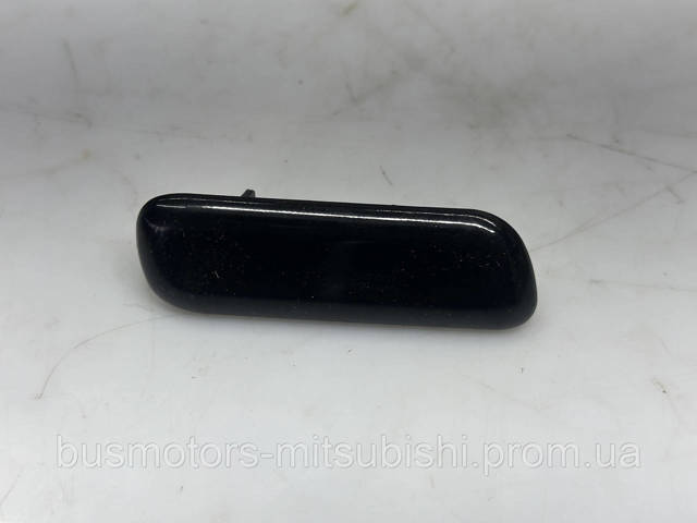 8264A028XA Накладка форсунки омывателя фары передней купить Харьков