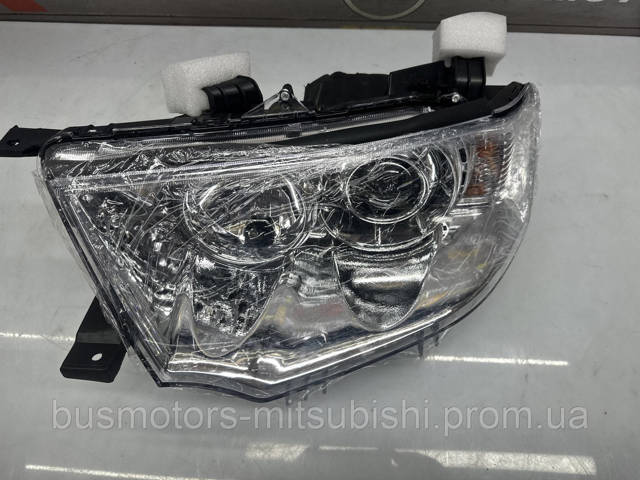 MITSUBISHI 8301B461 Левая фара в наличии Днепр