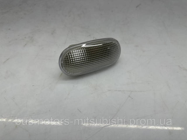 MITSUBISHI 8351A041 Повторитель поворота на крыле в наличии Львов