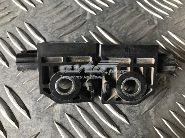 Датчик Эйрбэг передний 8651A069 MITSUBISHI