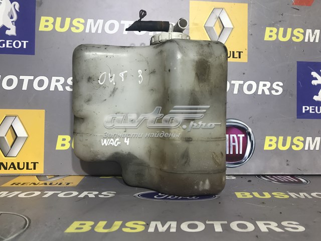 Водяной бачок системы охлаждения Mitsubishi Pajero 3