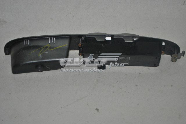 Кнопки переднего левого стеклоподъёмника MR587952 MITSUBISHI