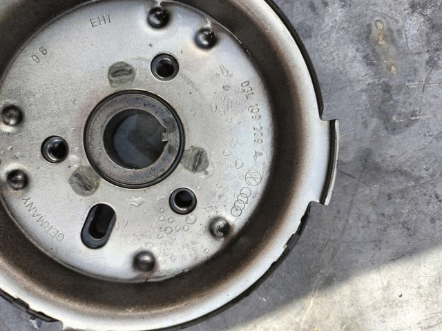 Фланец шестерни распредвала 03L109239A VAG
