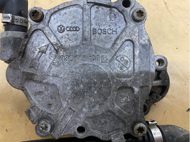 03L145100 VAG Вакуумный насос купить в Кривой Рог