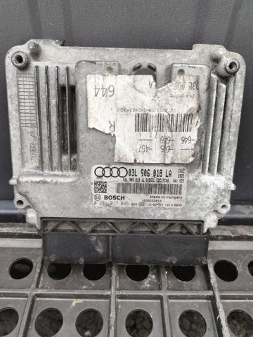 ЭБУ двигателем 03L906018LA VAG