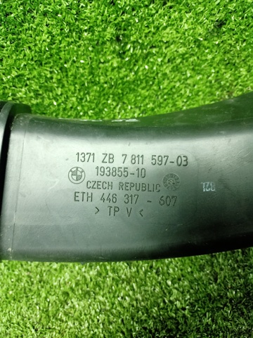 BMW 13717811597 Впускной патрубок воздушного фильтра в наличии Одесса