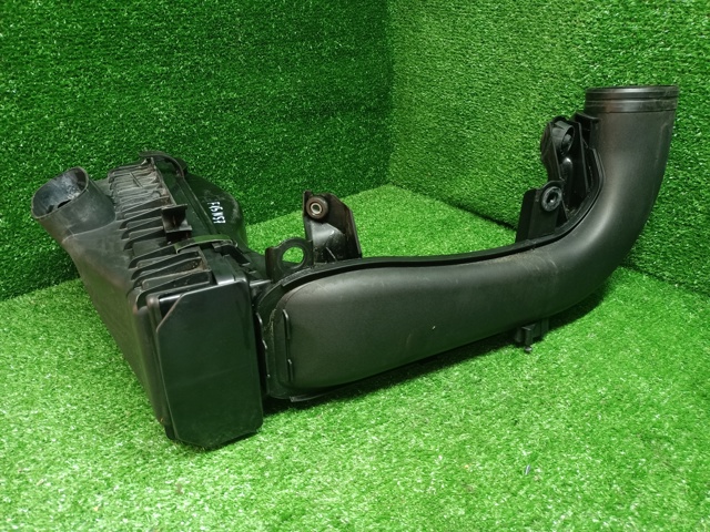  Корпус воздушного фильтра 13718573869 BMW