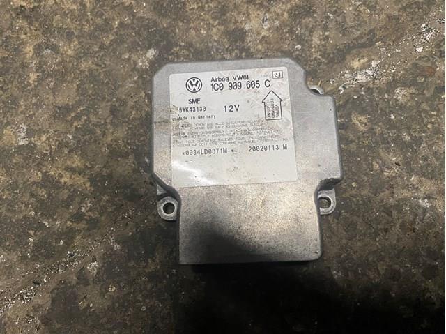 Блок управления airbag 1C0909605C VAG