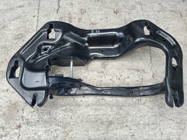 Кронштейн КПП 22326854187 BMW