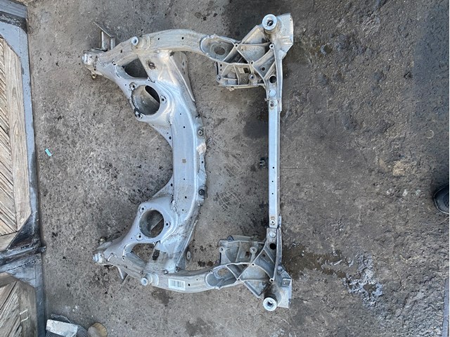 BMW 31116796692 Подрамник передний в наличии Одесса